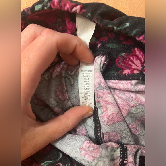 Women's Lularoe Tall and Curvy Long Pull On Stretchy Pants - Picture 5 of 5